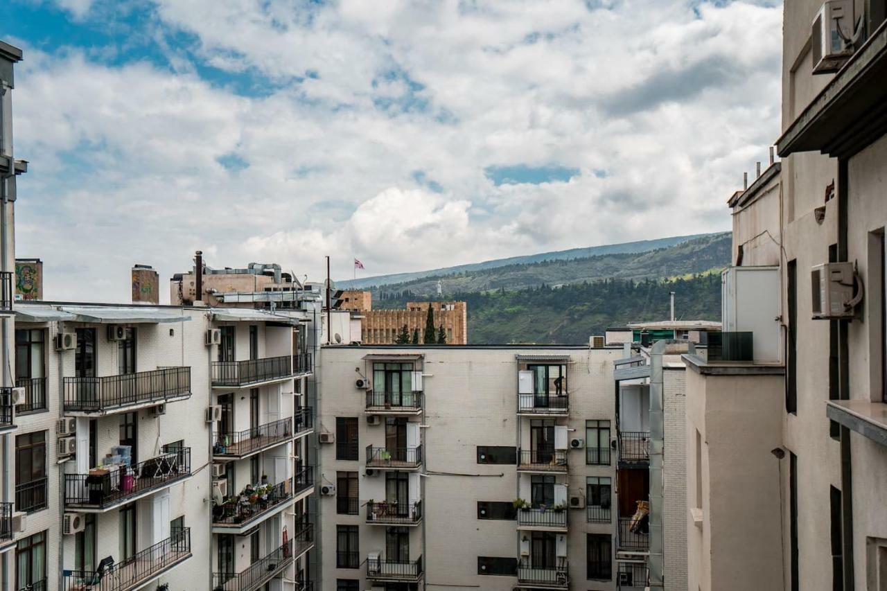 Behind The Parliament-Comfystay&Parking Tbilisi Exterior photo